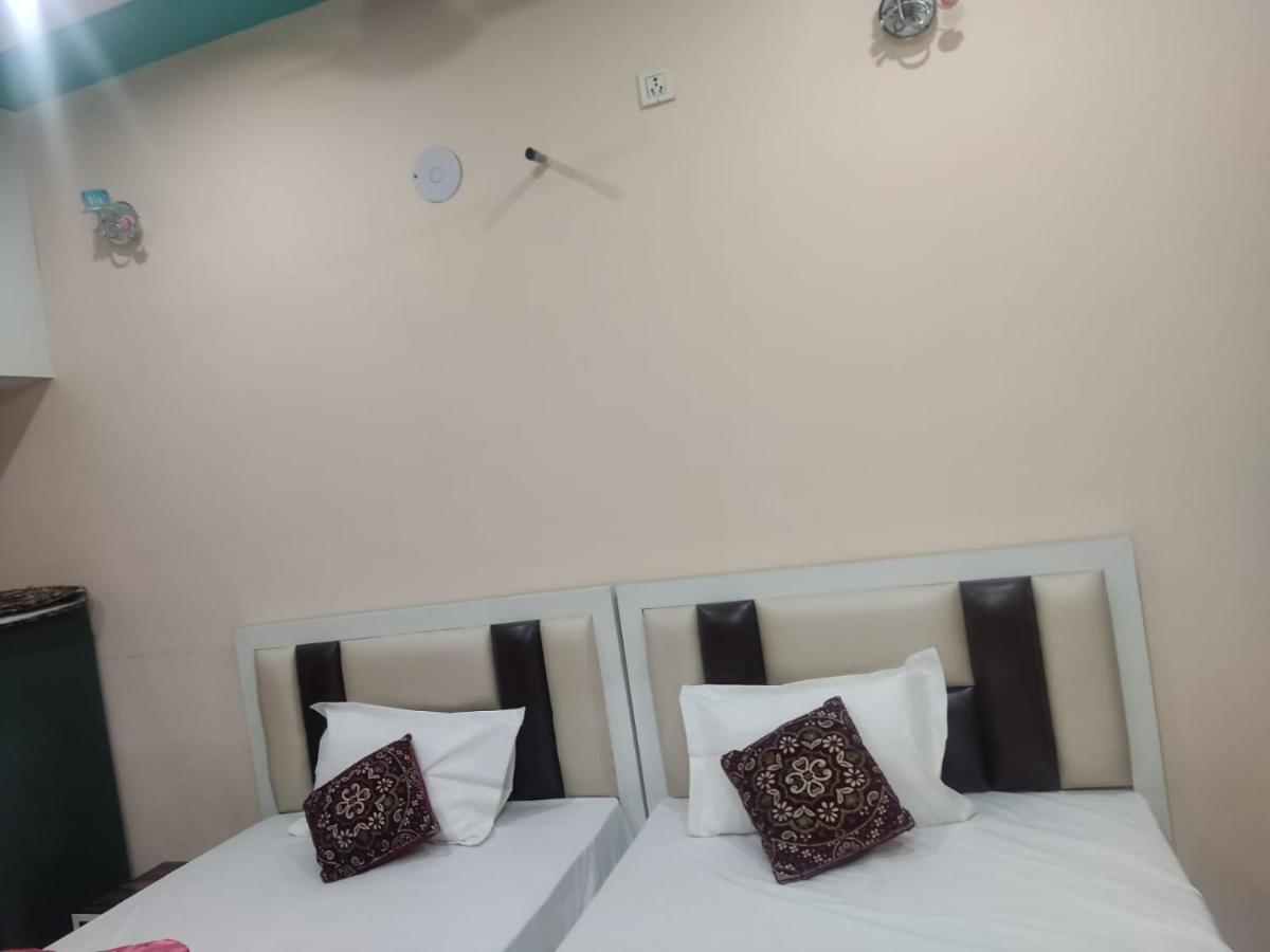 The Orchid Villa Homestay - Walkable Distance From Taj Mahal Agra  Exterior foto