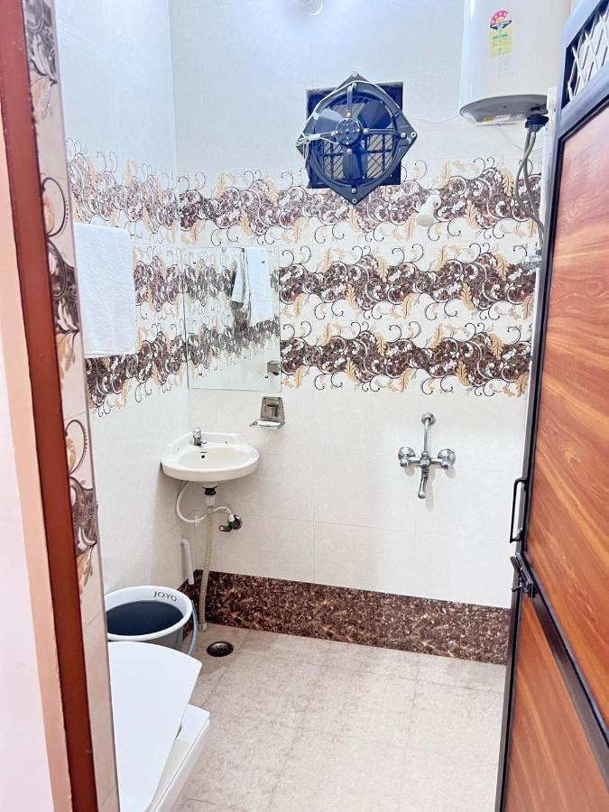 The Orchid Villa Homestay - Walkable Distance From Taj Mahal Agra  Exterior foto