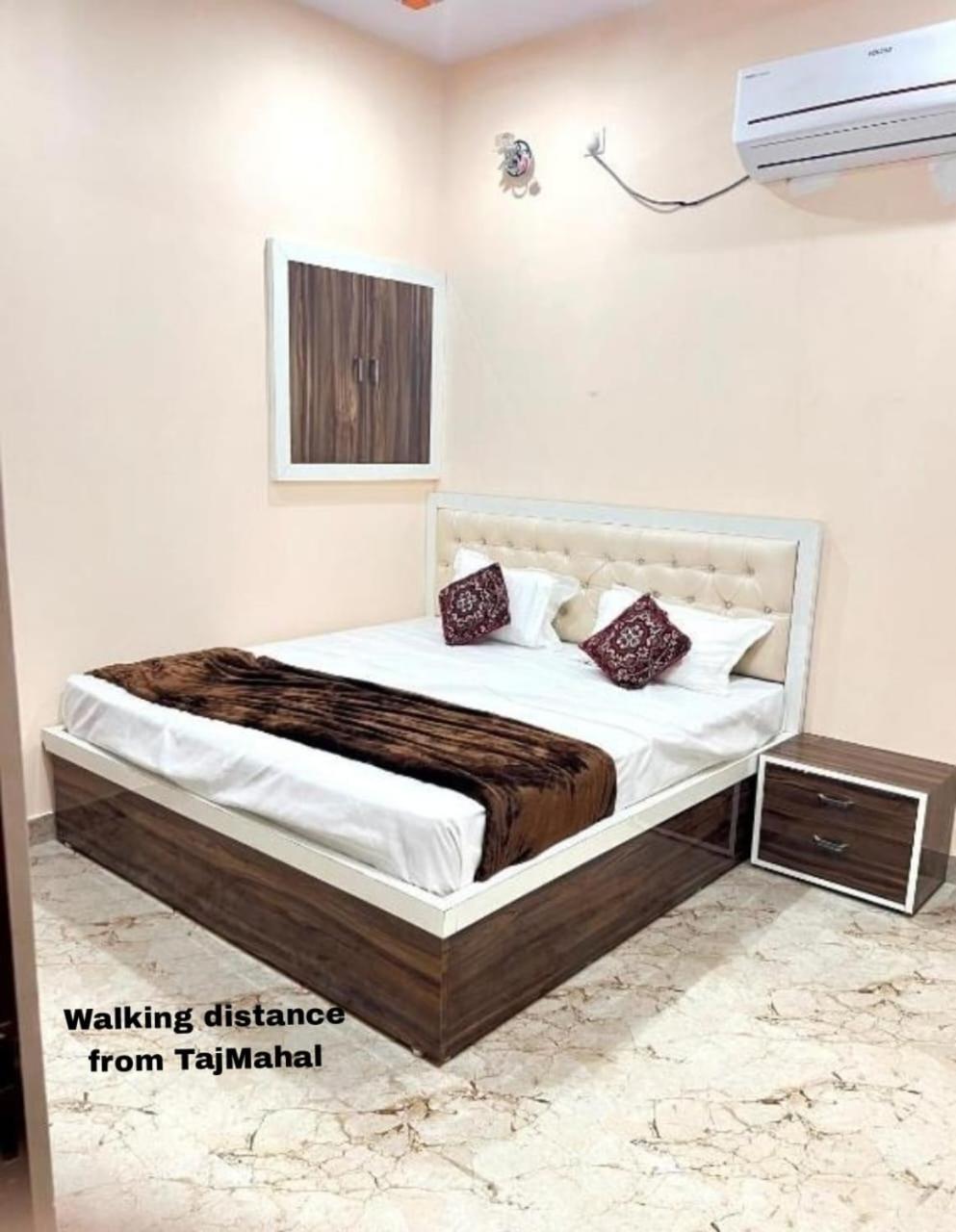 The Orchid Villa Homestay - Walkable Distance From Taj Mahal Agra  Exterior foto