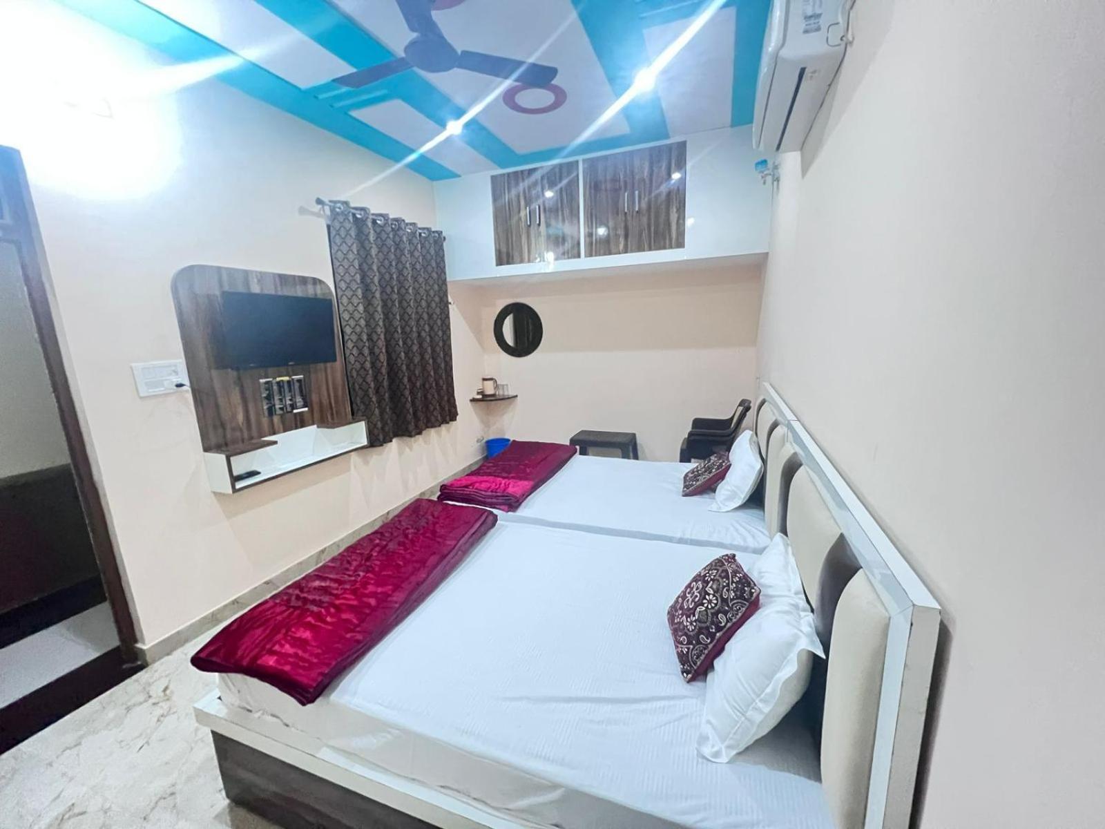 The Orchid Villa Homestay - Walkable Distance From Taj Mahal Agra  Exterior foto